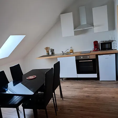 La Voie Verte Apartment *